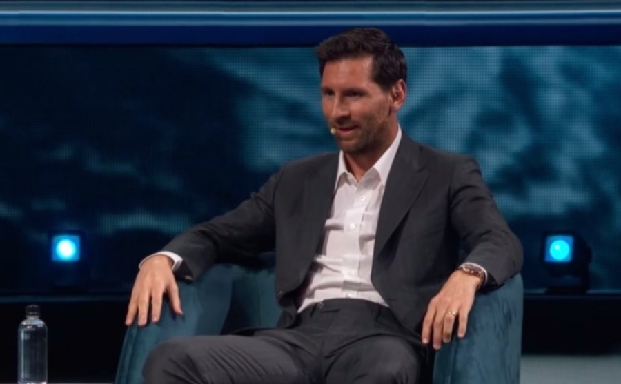 梅西出席美国商业论坛谈巴黎生涯：在足球层面我一点也不开心