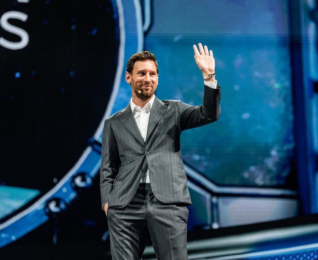 荣获迈阿密城市钥匙，梅西晒照：非常感谢迈阿密市的认可