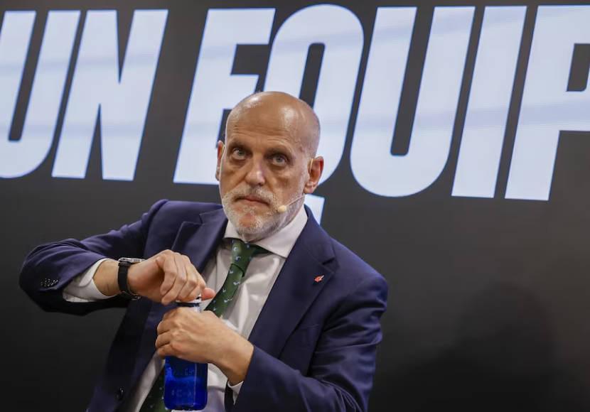 特瓦斯：国家德比不是反暴力的榜样，但球员承受的压力很大