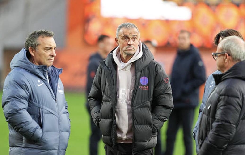 法媒：大巴黎冬窗计划引进一名后卫、一名中场以及一名边锋