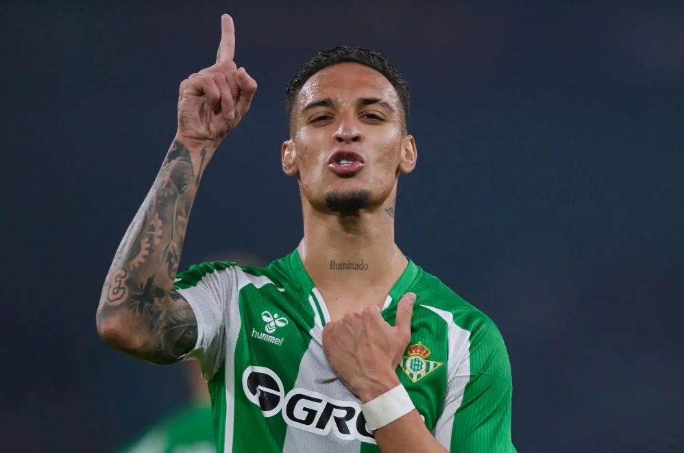 安东尼2200万欧转会费贝蒂斯队史第三 新赛季10场6球2助