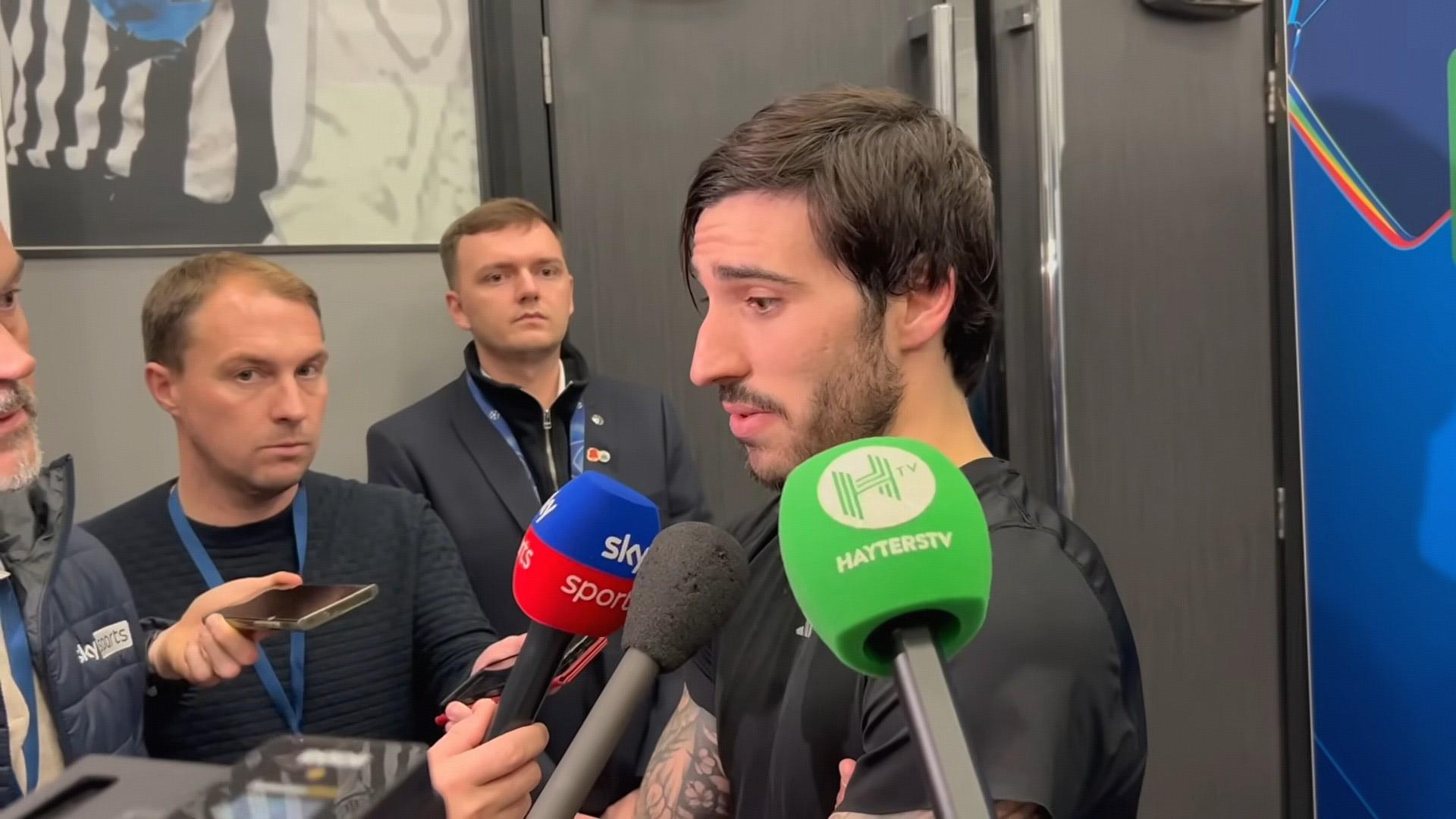 托纳利：很高兴和纽卡续约；不想说要留下10年但我现在很开心