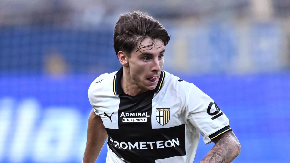 意媒：国米现场考察帕尔马中场贝尔纳韦，考虑让其做恰20替补