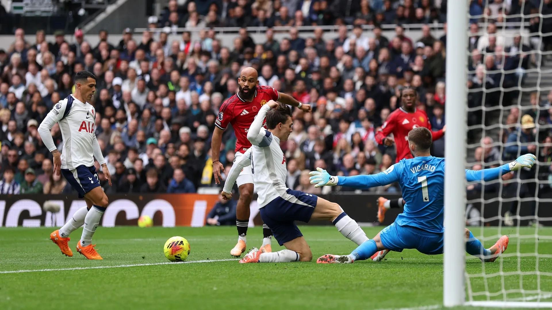 曼联客战热刺开场15分钟零射门，为本赛季英超首次