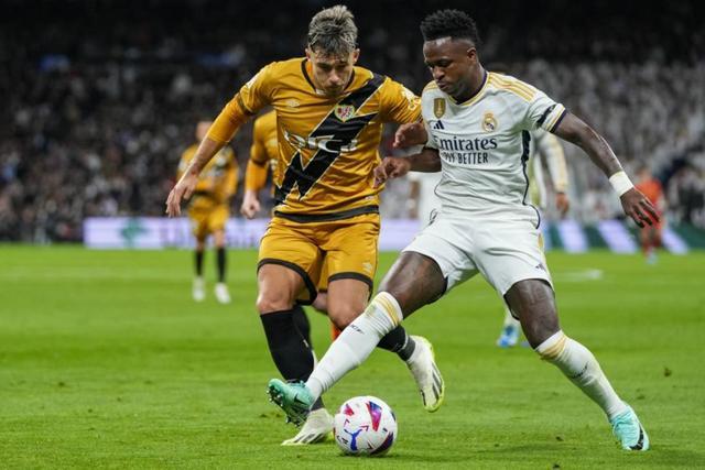 马卡：维尼修斯再遇克星巴列卡诺，客场作战还未取得进球