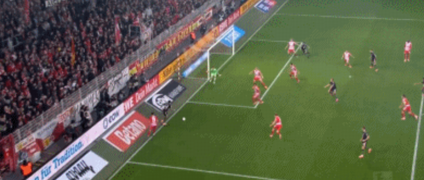 纯个人能力！迪亚斯极限救球后零度角爆射破门，拜仁1-1扳平