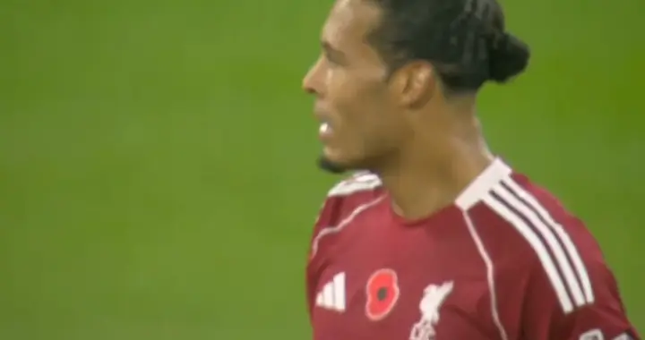 范戴克郁闷一战！进球被吹，折射送世界波，名宿开炮：利物浦必输