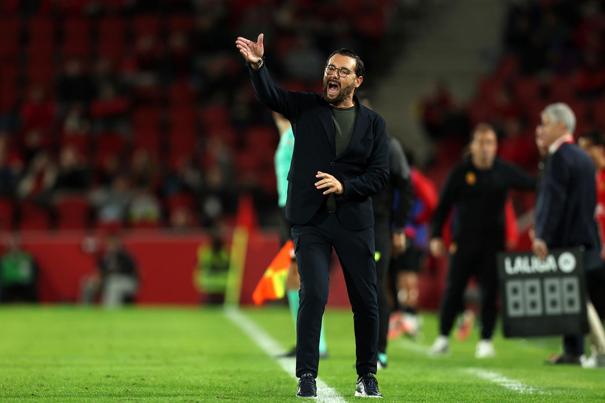 赫塔费主帅：西甲裁判要求尊重并哭诉自己有家人，谁没家人？