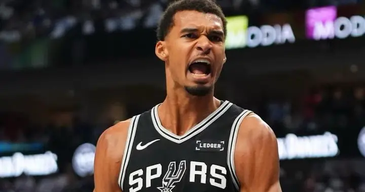 文班38分12板5助5帽末节狂揽18分，马刺逆转公牛获三连胜