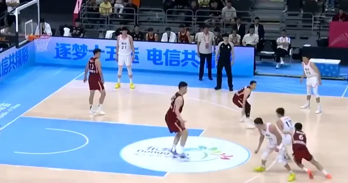 大冷门！全运会半决赛-余嘉豪14+9周琦空砍19+9 浙江胜四川进决赛