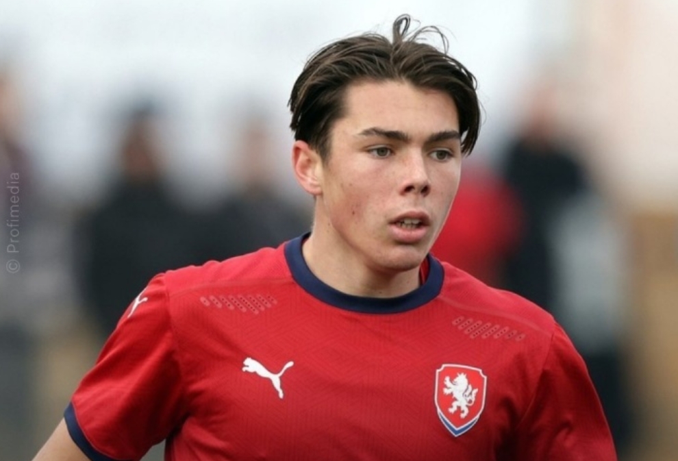 布冯儿子路易斯代表捷克U19出战 上演帽子戏法