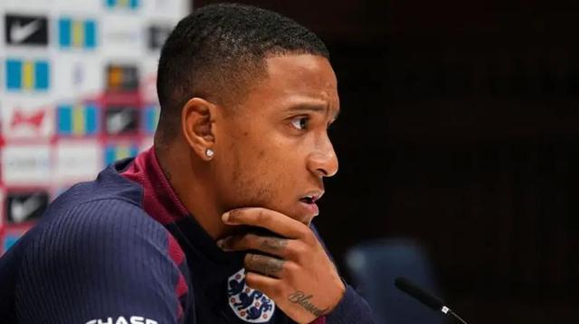 孔萨：凯恩给球队设立标准，那自然而然会激励我们