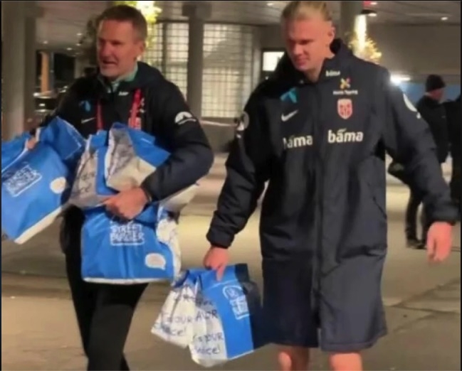 基本锁定世界杯资格！赛后哈兰德买了70个芝士汉堡宴请队友