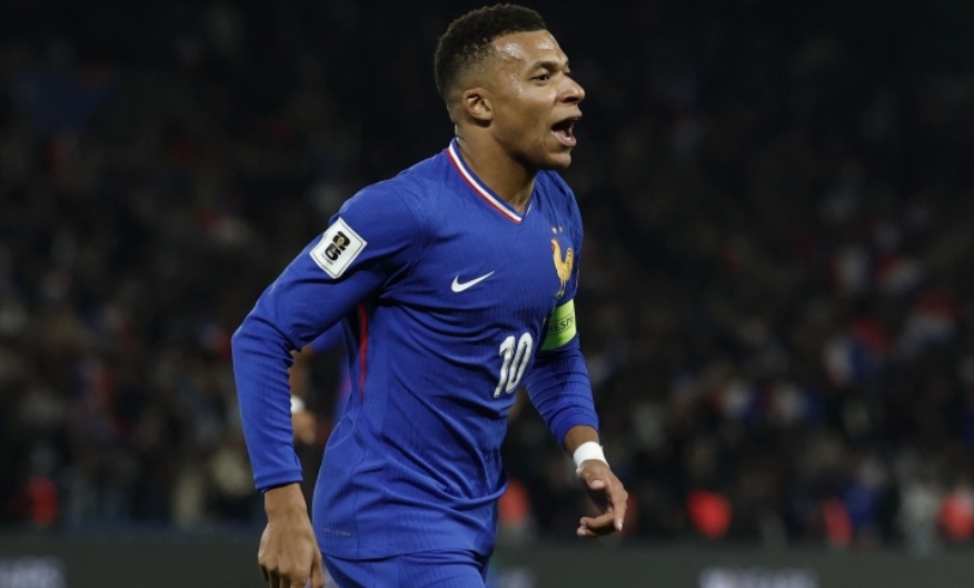 法国队官方：姆巴佩脚踝仍有不适 将返回皇马接受检查