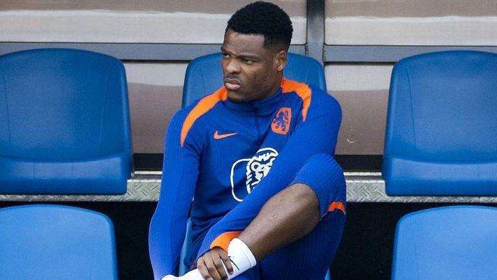 意媒：邓弗里斯的伤势不必过多担忧，预计可出战米兰德比