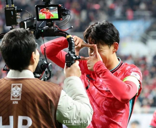 孙兴慜：没踢满全场？我尊重教练的决定，球队比我个人更重要