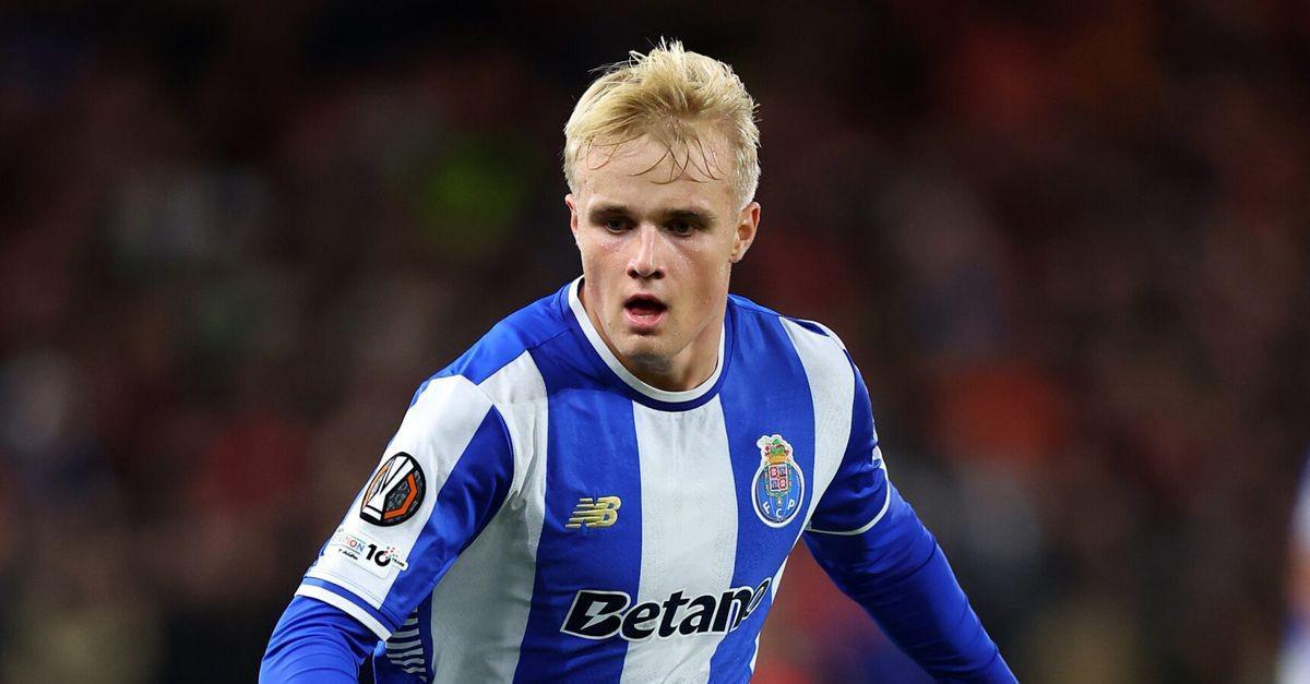 迪马：罗马、那不勒斯、布莱顿有意波尔图19岁中场弗罗霍尔特