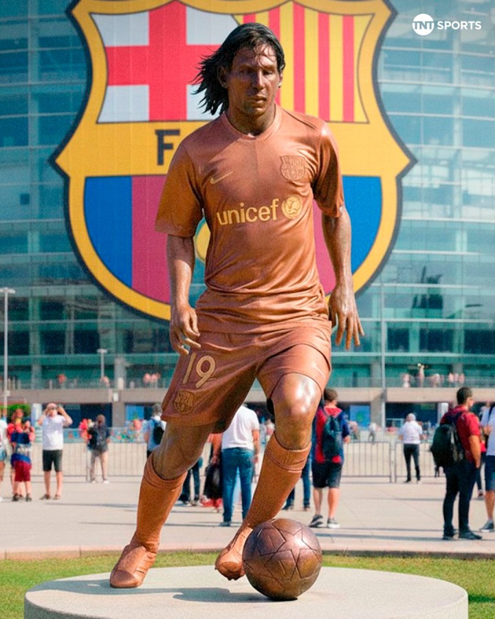 拉波尔塔称正在讨论为梅西立雕像 TNT体育晒图畅想