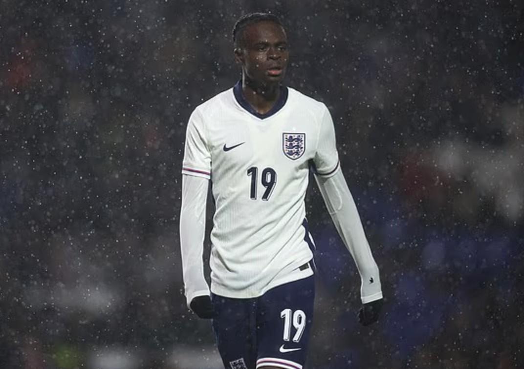 邮报：切尔西可能冬窗外租乔治；霍尔有机会参加世界杯