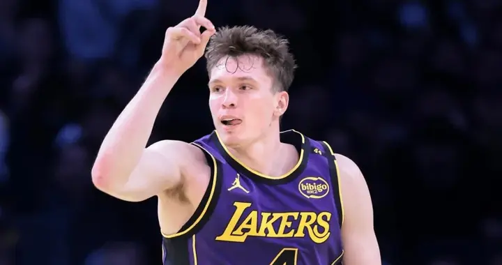 湖人这替补咋办？双核轮番带都带不动，不尽快调整要累死首发！