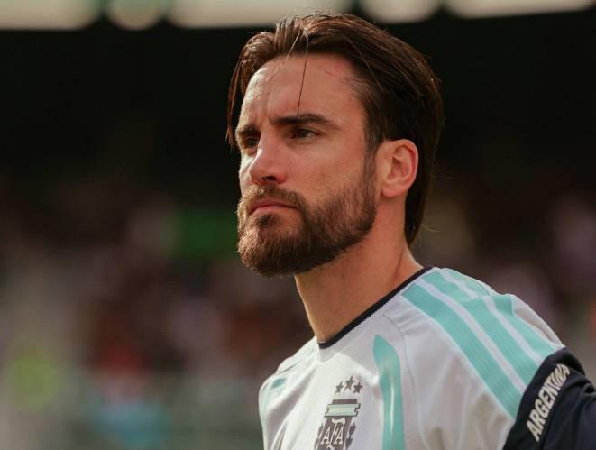 塔利亚菲科：梅西回诺坎普很美好；会有换代但现在无法预测