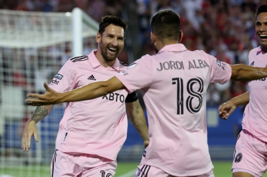 阿尔巴：亚马尔非常出色但和梅西根本没法比 梅西无与伦比