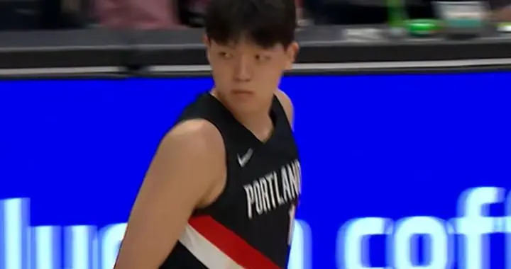 篮下单吃！保护前场篮板助攻！杨瀚森对公牛单节2分1板1助！