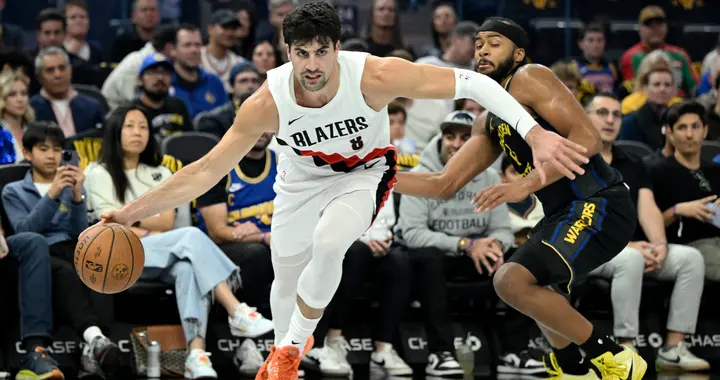 NBA杯-杨瀚森未获出场机会全队4人20+ 库里38分开拓者险胜勇士