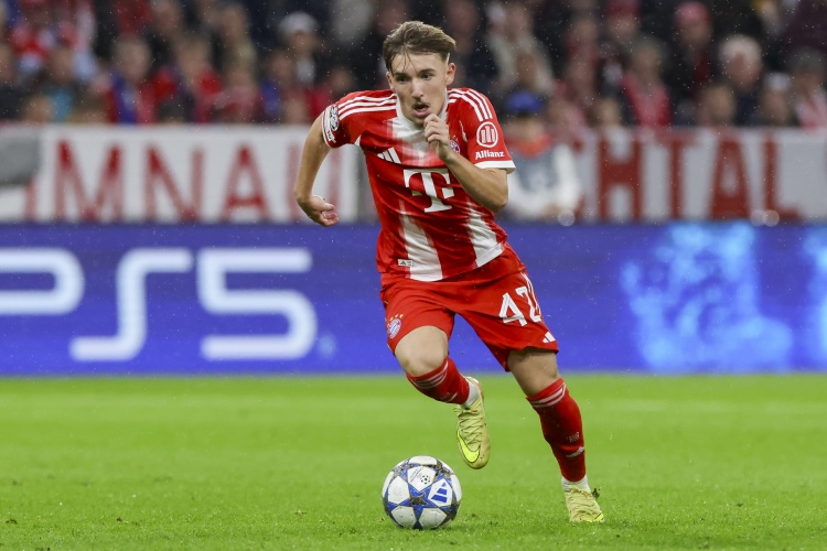 卡尔：我不能把自己和梅西相提并论 他是我的偶像