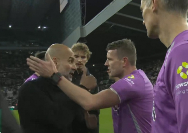 瓜迪奥拉赛后找主裁握手交流 向主裁竖起大拇指