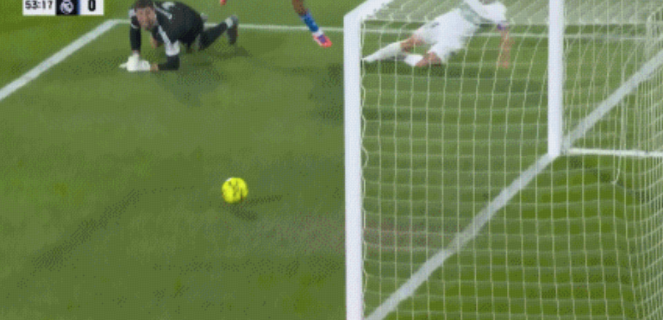 第53分钟，巴莱拉脚后跟助攻，费瓦斯破门，皇马0-1落后