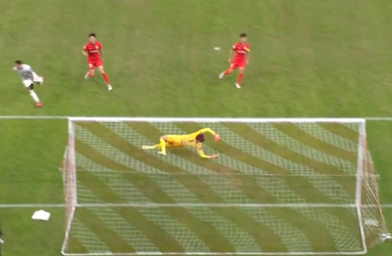 热议海港输球：古斯塔沃停赛影响大；亚冠已是舆论负担