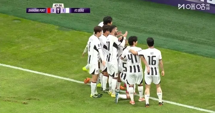 你的林皇无限猖狂！一战独造3球，轰亚冠处子球，队友为他加冕