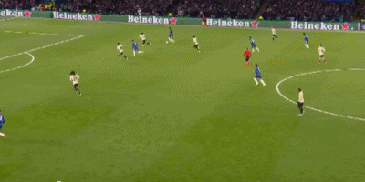 第55分钟，埃斯特旺右路连续过人抽射破门，切尔西2-0巴萨