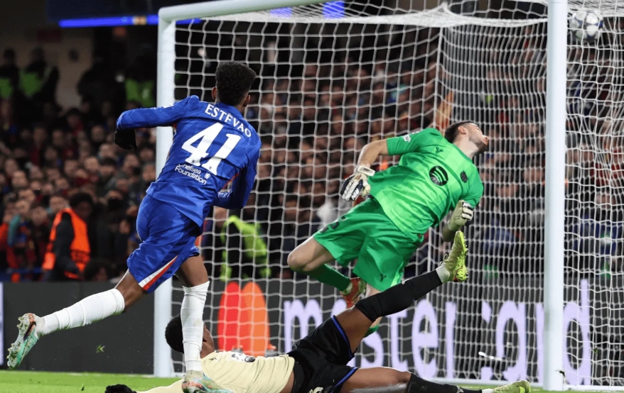 未来无限！18岁埃斯特旺欧冠5场3球 巴西国家队4场4球