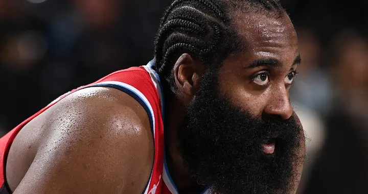 快船118-135湖人遭四坏消息！祖巴茨小卡无作用，球队氛围成隐患