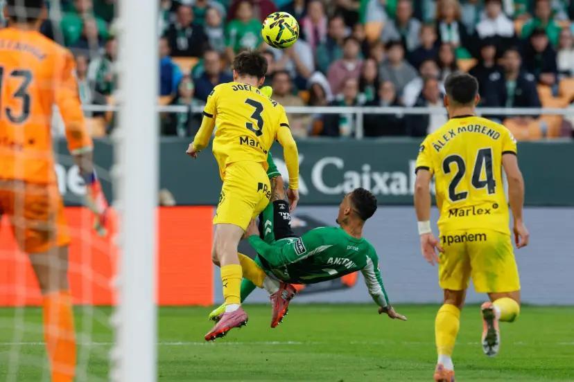 马卡：贝蒂斯为安东尼申请暂缓执行停赛处罚，以让其踢德比