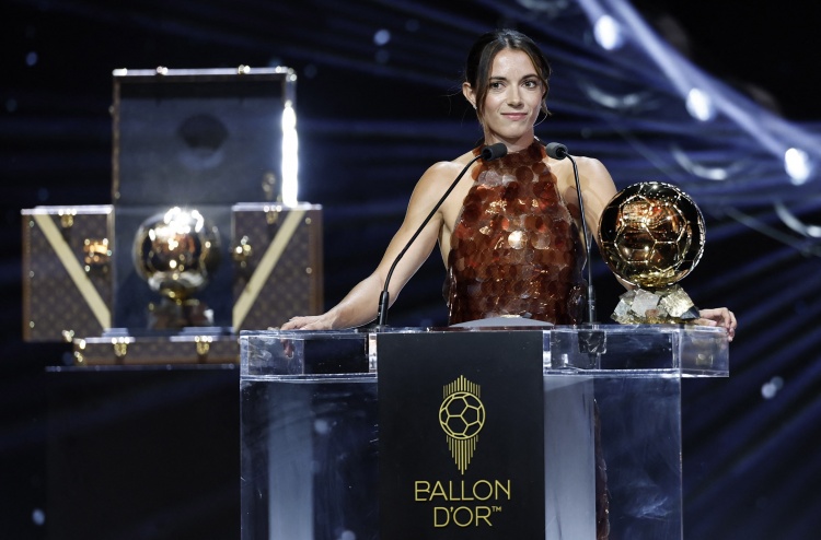 邦马蒂：我不会拿自己和梅西比较 他的成就属于另一个层次