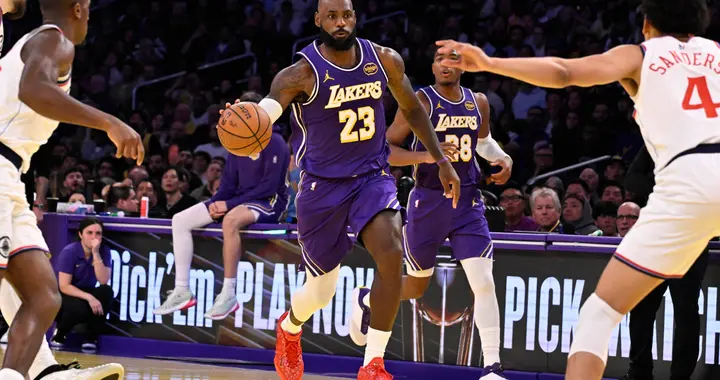 仅打3场就成联盟第1！詹姆斯的一大能力无可取代，湖人没他难争冠