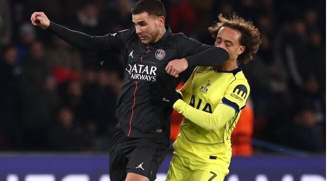 巴黎人报：卢卡斯已就自己在对阵热刺时的直红向恩里克致歉