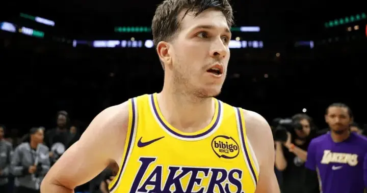 湖人129-119独行侠迎喜1忧！里弗斯蜕变，艾顿太重要，替补有点拉