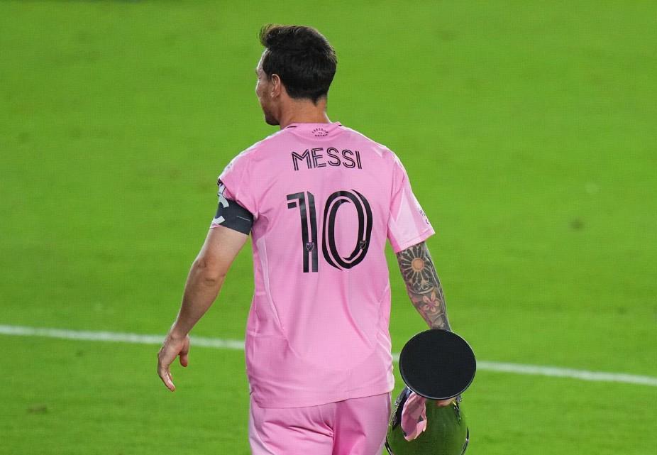 绝对统治力，梅西5场季后赛贡献6球5助率队晋级总决赛