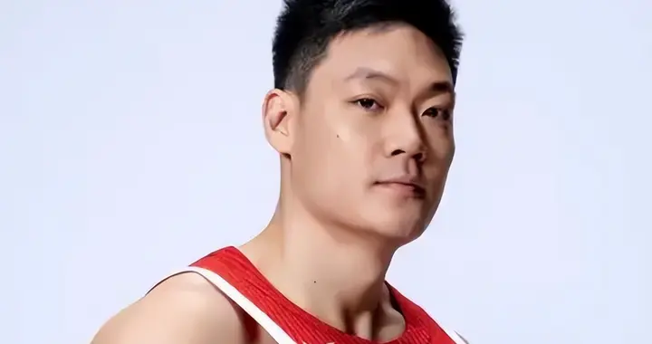 男篮集训5人离队！张宁+焦泊乔等球员回归俱乐部备战新赛季！