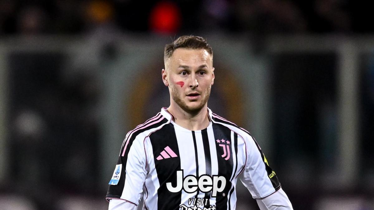 意媒：库普梅纳斯转型中卫成功，尤文中场补强成当务之急