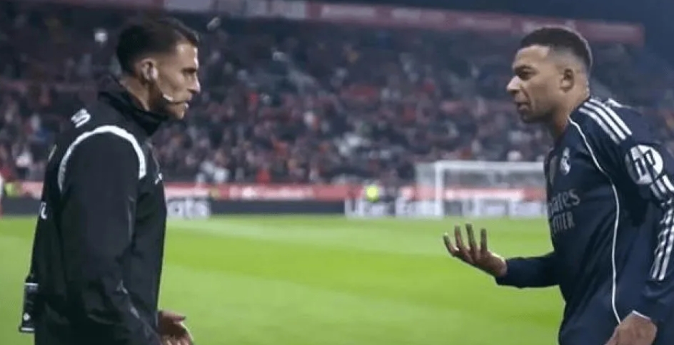 霸总！姆巴佩怒斥第四官员：我和你说话时你要看着我！