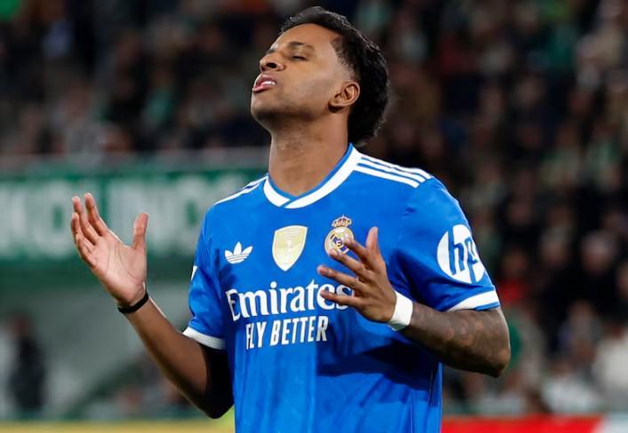 龙赛罗：我依然支持罗德里戈，不认可他的成绩就是选择性失忆