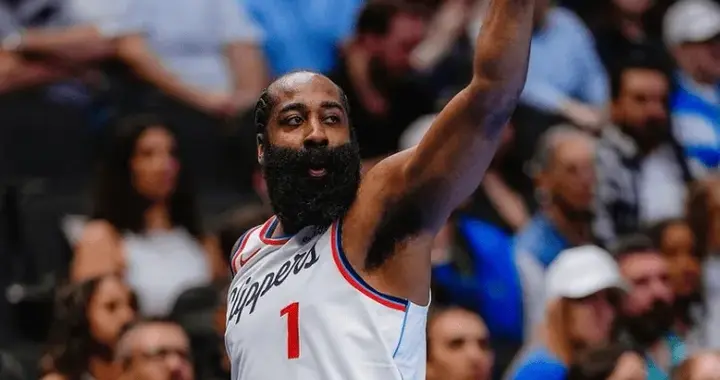 快船虐老鹰！哈登带动全队，科林斯祖巴茨回暖，桑德斯最佳第六人