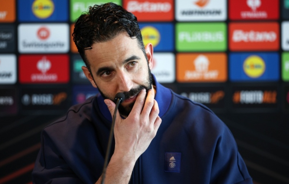 阿莫林谈团队精神：我们必须非常团结 才能同甘苦共患难