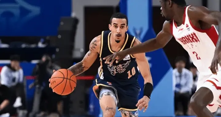 广东首战收获颇丰！奎因无球+防守效果赞，王洪泽萨林杰力保内线