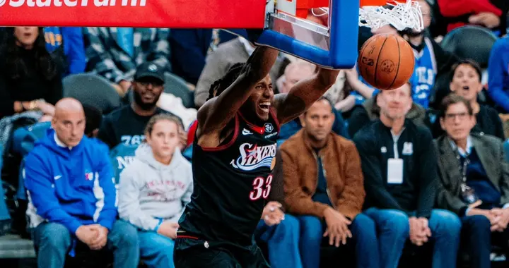 险完成22 分逆转！库里巴特勒缺阵神奇新秀准绝杀 勇士惜败 76 人